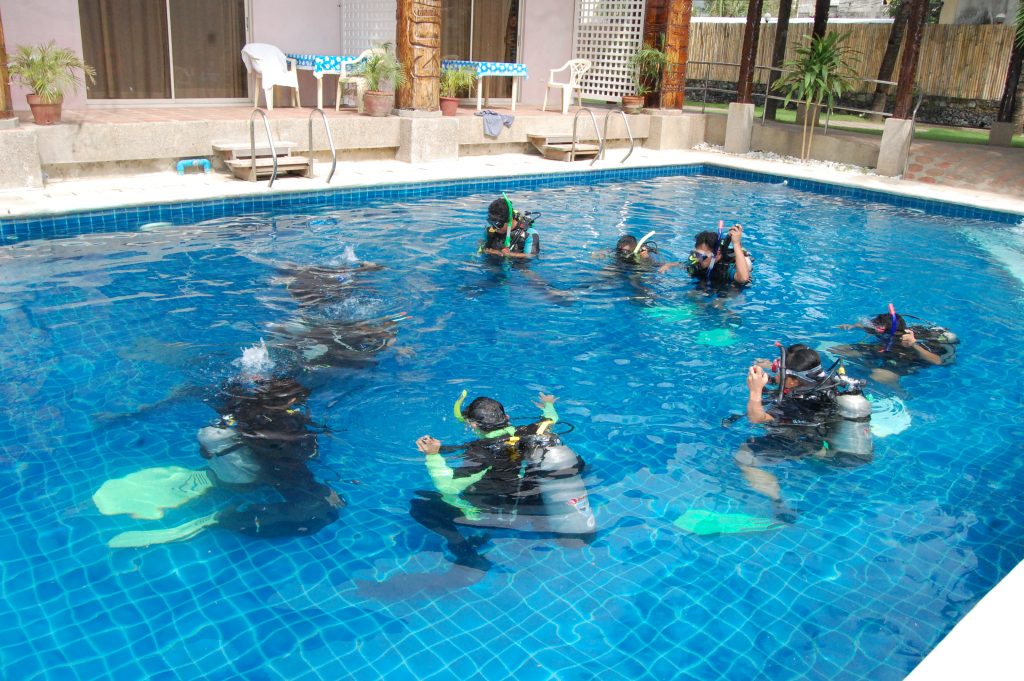 learn how to scuba dive